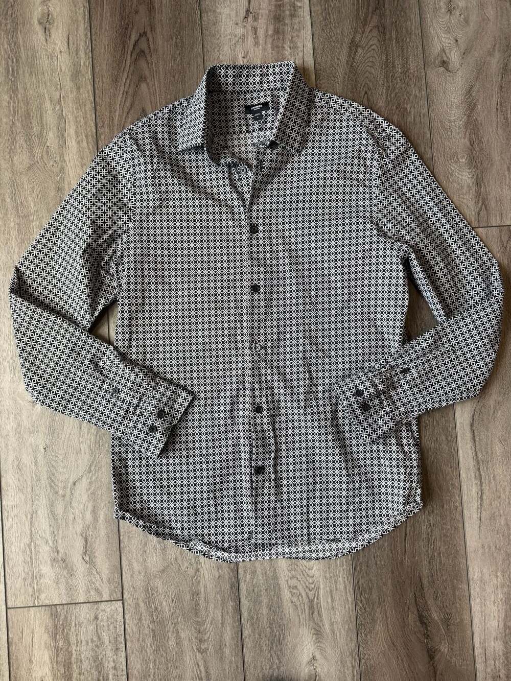 Express Slim 1MX Size M Black White Geometric Button Down Shirt